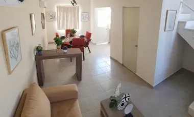 Casa nueva con alberca y seguridad a solo 5 minutos de playa