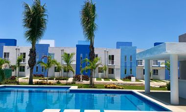 Casa nueva con alberca y seguridad a solo 5 minutos de playa