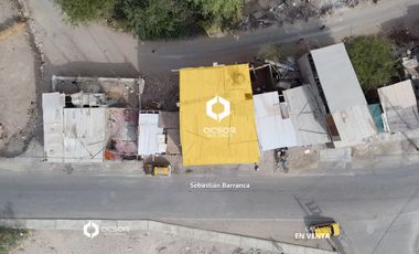 Vendo Casa con Local Aquijes 10 min de la plaza de armas de ica!! - Por Viaje!