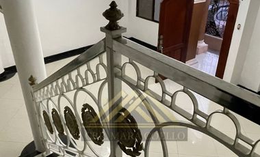 CASA  EN RENTA SECTOR PIAZZA MACHALA LAS BRISAS 5  HABITACIONES PATIO TERRAZA