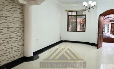 CASA  EN RENTA SECTOR PIAZZA MACHALA LAS BRISAS 5  HABITACIONES PATIO TERRAZA