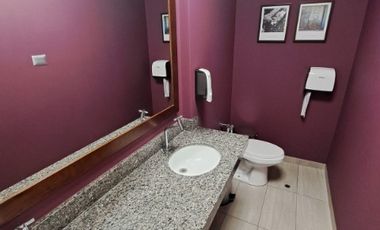 Oficina en venta, cerca a la Clinica Delgado !!!