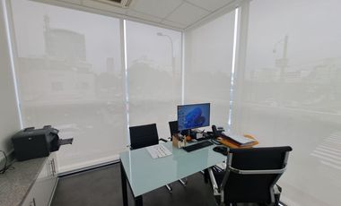 Oficina en venta, cerca a la Clinica Delgado !!!