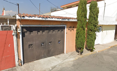 Casa en Remate Bancario en Villa de las Flores, Sna Francisco Coacalco. (6% debajo de su valor comercial, Solo recursos propios, Unica Oportunidad)