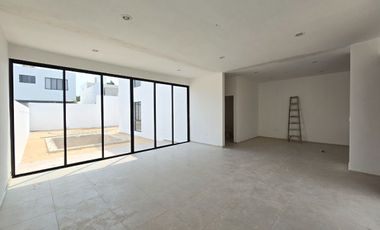 NUEVA CASA AMPLIA CON PISCINA EN PRIVADA DE CONKAL