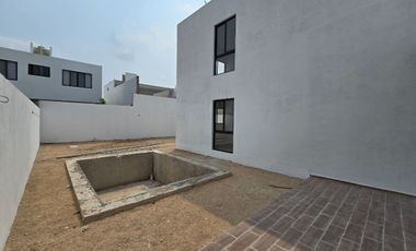 NUEVA CASA AMPLIA CON PISCINA EN PRIVADA DE CONKAL