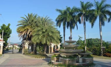 House with Beautiful Landscaped Garden in a beachfront community in Minglanilla, Cebu