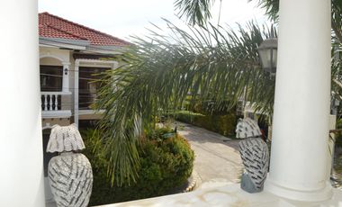 House with Beautiful Landscaped Garden in a beachfront community in Minglanilla, Cebu