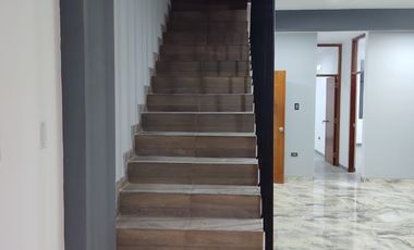 VENDO CASA DE UN PISO EN LA ENTRADA DE BOULEVARD PARK PLAZA,PIURA