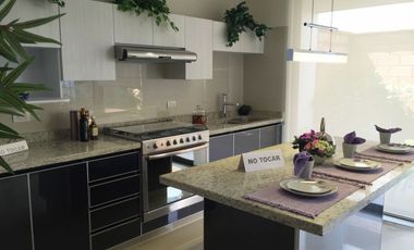 Casa Moderna en Venta en Lomas de Angelópolis II