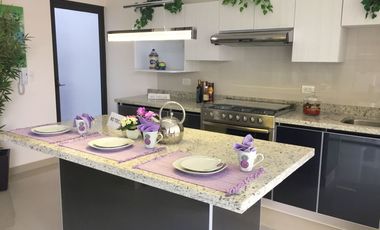 Casa Moderna en Venta en Lomas de Angelópolis II