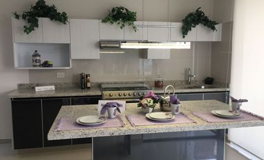 Casa Moderna en Venta en Lomas de Angelópolis II