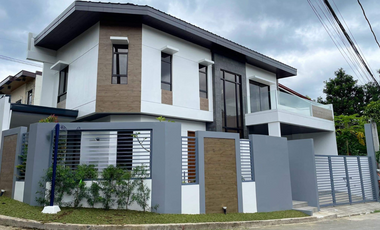 House and lot For sale in Marikina City with 4 Bedrooms and 2 Car Garage (Gated Subdivision) PH2800