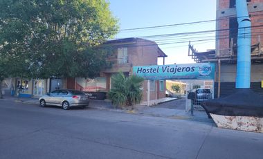 Vendo importante propiedad en Puerto madryn Hostel  y local comercial .