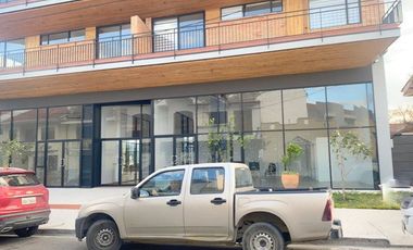 Excelente local comercial en renta, en el centro de Cuenca, con frente a la Calle Sucre.