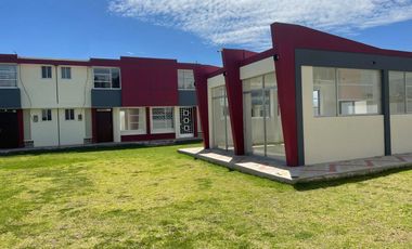 EN CALDERÓN SE VENDE CASA