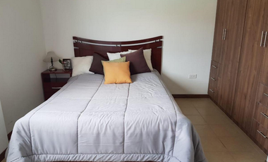 EN CALDERÓN SE VENDE CASA