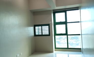COR. TIMOG NEAR GMA - SYMPHONY TOWER