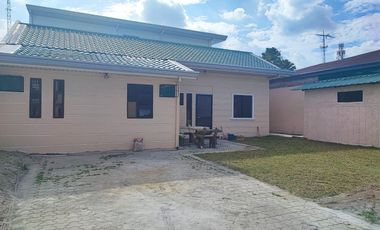 3-BEDROOM HOUSE AND LOT FOR RENT.