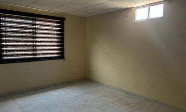 VENDO POR VIAJE CASA EN VILLA CLUB ETAPA LUNA