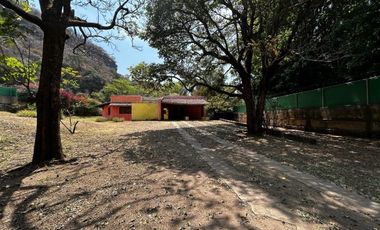 Oportunidad!! En venta Quinta en Huachinantilla, en Tepoztlán, Morelos.