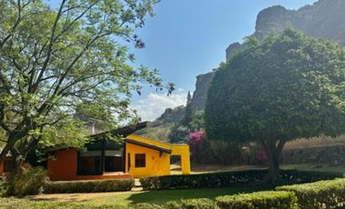 Oportunidad!! En venta Quinta en Huachinantilla, en Tepoztlán, Morelos.