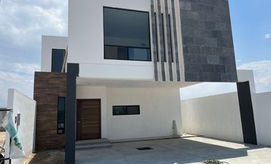 Casa en venta en Fraccionamiento Valle de Fontana Saltillo, Coahuila