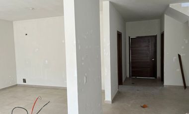 Casa en venta en Fraccionamiento Valle de Fontana Saltillo, Coahuila