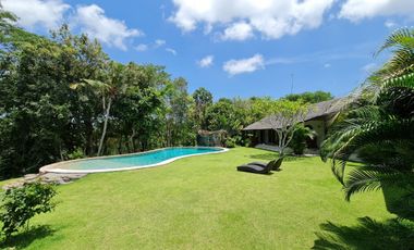 Riverfront Villa In Nyanyi