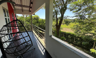 ¡Finca de ensueño! 6 cabañas, piscina, cancha de pasto sintético y acceso al río. ¡No te pierdas esta oportunidad!