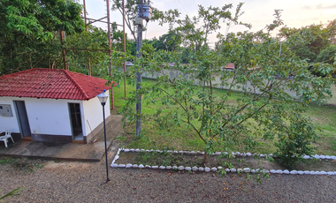 ¡Finca de ensueño! 6 cabañas, piscina, cancha de pasto sintético y acceso al río. ¡No te pierdas esta oportunidad!