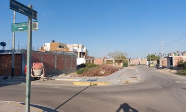 En Venta 90 M2 Calle Los Laureles Mz A1 Lote 110 2E  69 Mil Soles