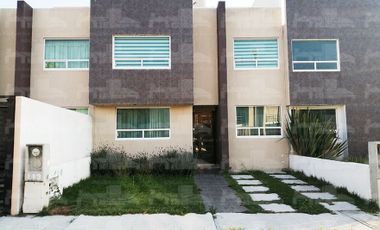 Amplia Casa en Renta dentro de Pequeña Privada en Pachuquilla