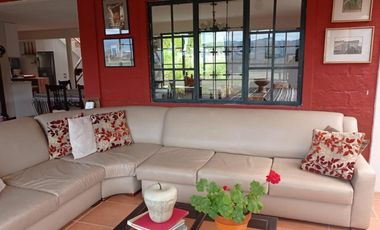 Vendo Quinta con Amplio Terreno Sector Cojitambo