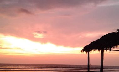 OPORTUNIDAD DE VENTA COMODA CASA DE PLAYA EN LA MEJOR DEL ECUADOR