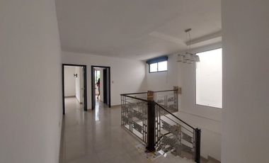 Via la costa, Se renta linda casa 4 dormitorio con piscina