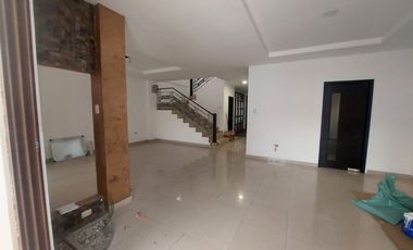 Via la costa, Se renta linda casa 4 dormitorio con piscina