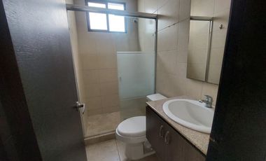 Via la costa, Se renta linda casa 4 dormitorio con piscina