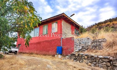 Leon Propiedades vende parcela con casa en sector Cuyuncavi, Curacavi.
