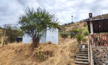 Leon Propiedades vende parcela con casa en sector Cuyuncavi, Curacavi.