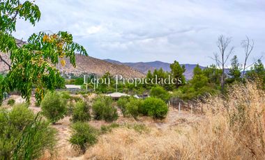 Leon Propiedades vende parcela con casa en sector Cuyuncavi, Curacavi.