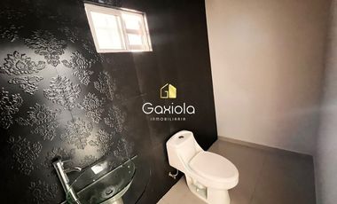 Se renta casa en Privada , sector La Conquista