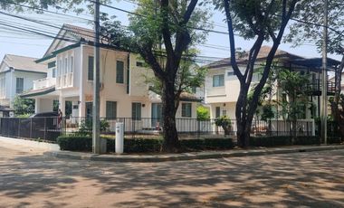 ขายบ้านเดี่ยวหลังมุม ม.มัณฑนา วงแหวน- เทพารักษ์  4 นอน 3 น้ำ  เนื้อที่ 92 ตรว. พท.ใช้สอย 197 ตรม. ราคา 9.9 ล้านบาท
