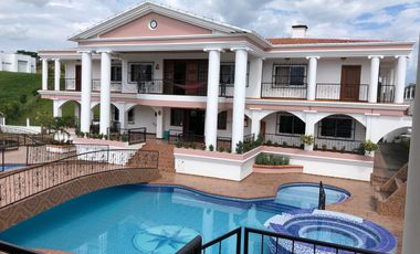 VENTA DE CASA CAMPESTRE DE 1.000 M2 CONSTRUIDOS EN CERRITOS (PEREIRA)