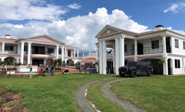 VENTA DE CASA CAMPESTRE DE 1.000 M2 CONSTRUIDOS EN CERRITOS (PEREIRA)