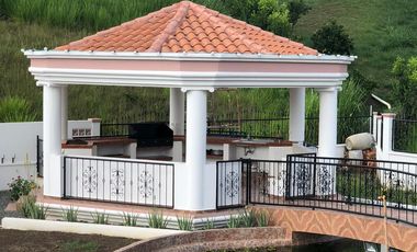VENTA DE CASA CAMPESTRE DE 1.000 M2 CONSTRUIDOS EN CERRITOS (PEREIRA)
