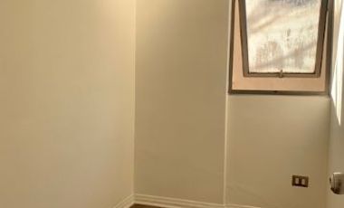 Ojo Inversionistas ! Se vende Depto 2D 1 Baño Excelente ubicación, condominio cuenta con sala de lavandería y conserjería 24/7 Santiago centro