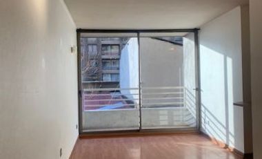 Ojo Inversionistas ! Se vende Depto 2D 1 Baño Excelente ubicación, condominio cuenta con sala de lavandería y conserjería 24/7 Santiago centro