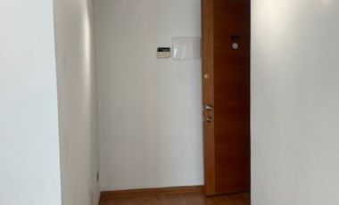 Ojo Inversionistas ! Se vende Depto 2D 1 Baño Excelente ubicación, condominio cuenta con sala de lavandería y conserjería 24/7 Santiago centro