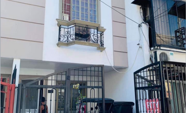 FORECLOSED TOWNHOUSE FOR SALE IN SUN VALLEY PARANAQUE CITY